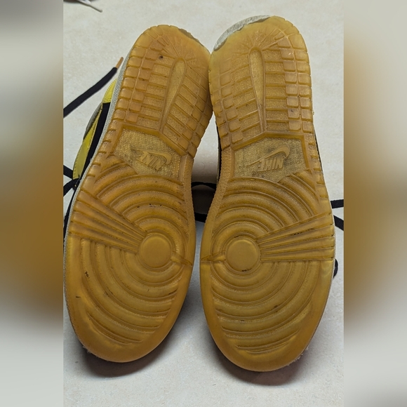 RARE Nike Air Jordan 1 Retro New Love 2007 6.5Y Black Yellow Juniors - Picture 11 of 13